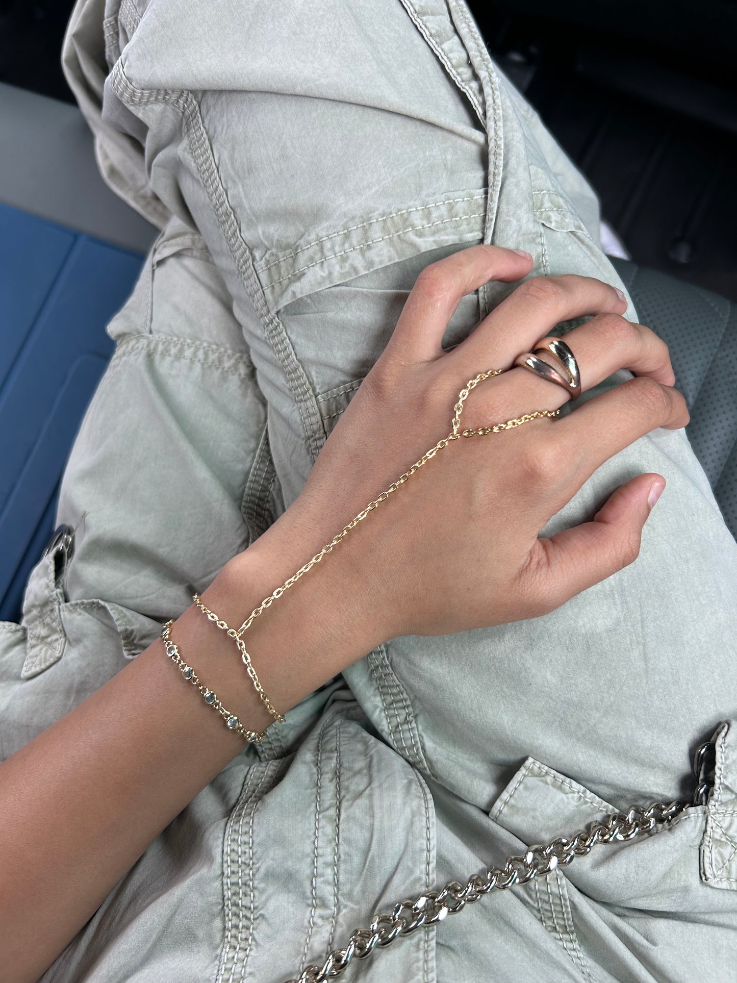 Single Lined Gold Hand chain