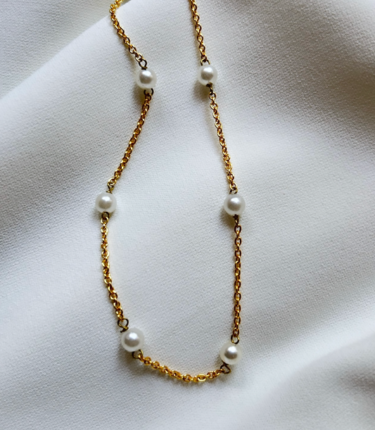 Pearly Girl Necklace