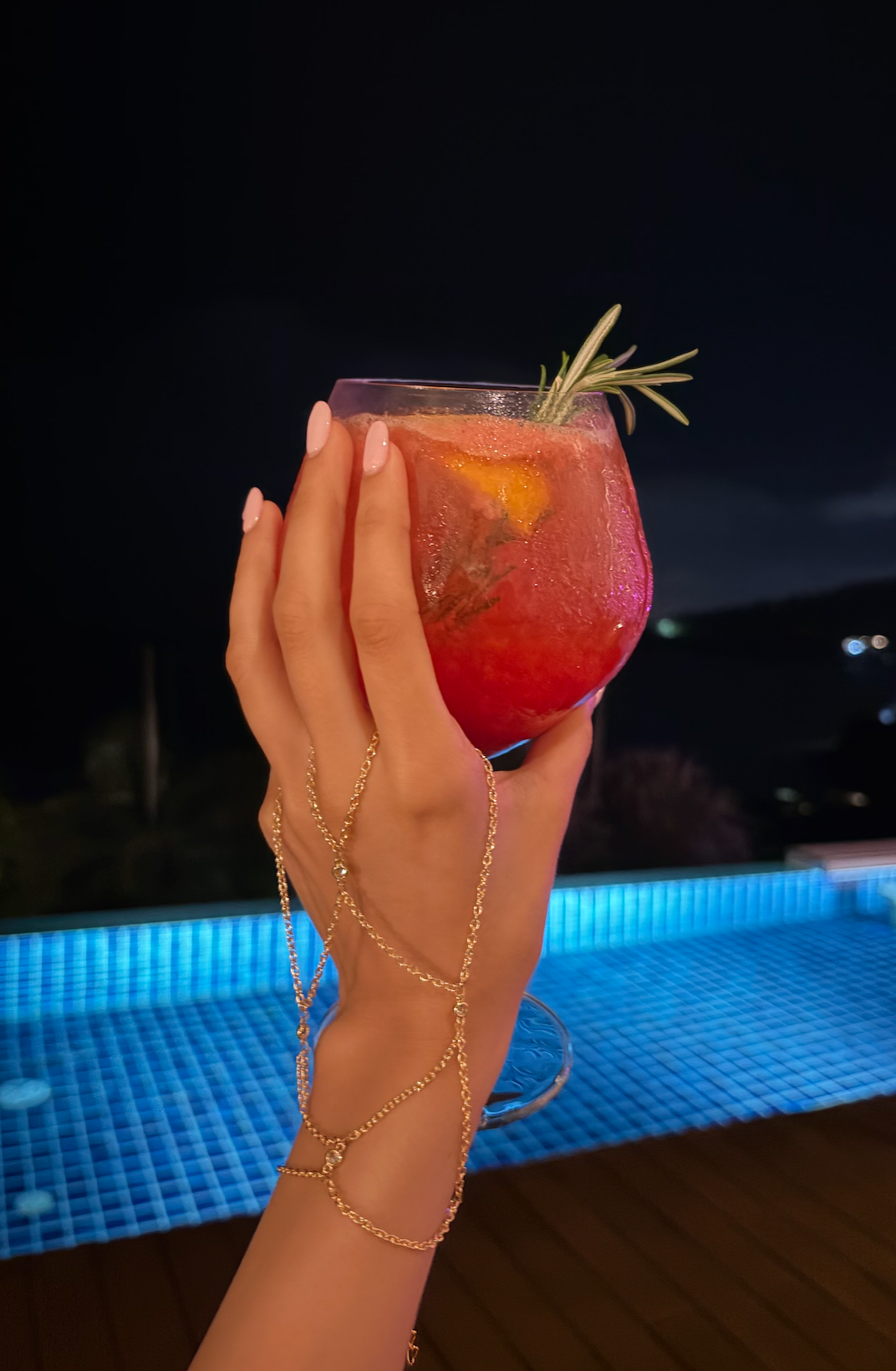 Netted Hand Chain